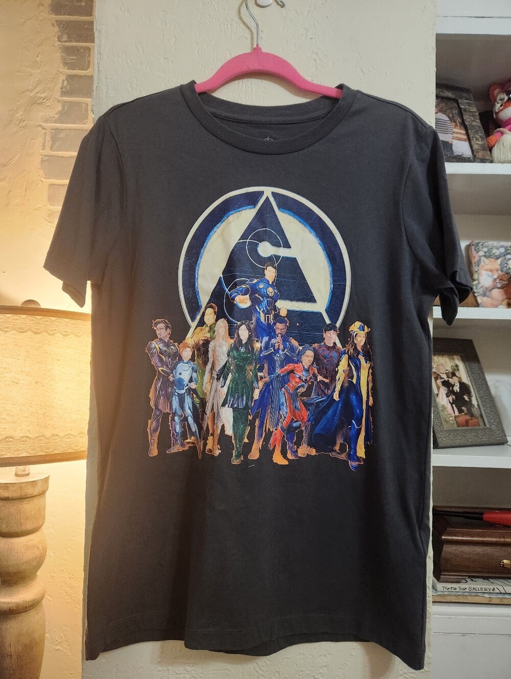 Disney Parks Marvel The Eternals T-Shirt Size Small P2p 19 EUC